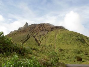 La Soufrière 50 ans après l’éruption de 1976, la mémoire d’un volcan sous haute surveillance