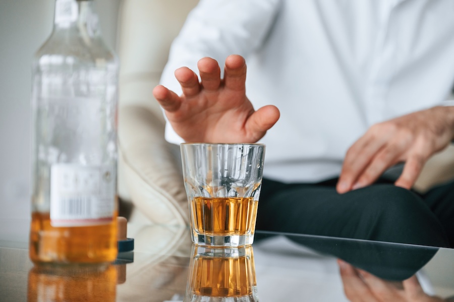 L’alcool provoque le cancer, un seul verre peut augmenter le risque : un biologiste du cancer explique pourquoi