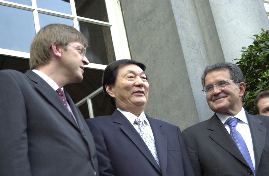 L’ancien Premier ministre chinois Zhu Rongji, connu pour ses réformes énergiques, est décédé à 98 ans
