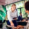 Pourboire : pourquoi continuer à récompenser un service déjà réglé alors que rien ne nous y oblige