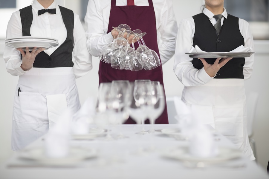 Pourboire : pourquoi continuer à récompenser un service déjà réglé alors que rien ne nous y oblige