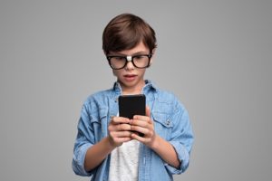 Un garçon de 9 ans dépense 102 891,28 euros en publicités YouTube avec la carte de crédit professionnelle de son père