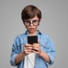 Un garçon de 9 ans dépense 102 891,28 euros en publicités YouTube avec la carte de crédit professionnelle de son père