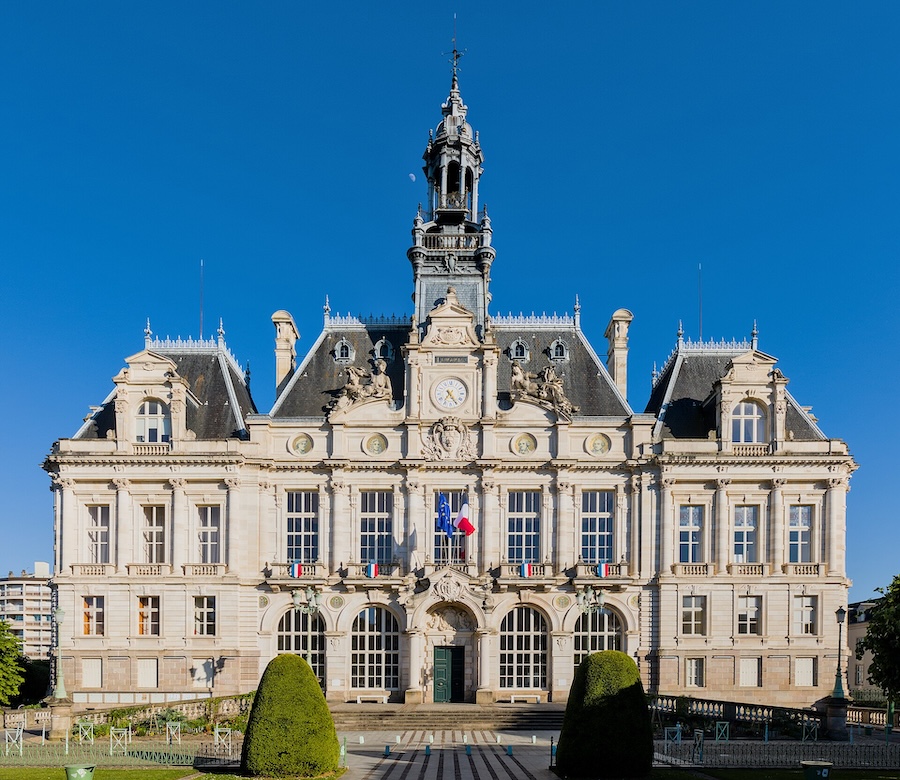 Incendie de l’Hôtel de ville de Limoges : un monument historique ravagé