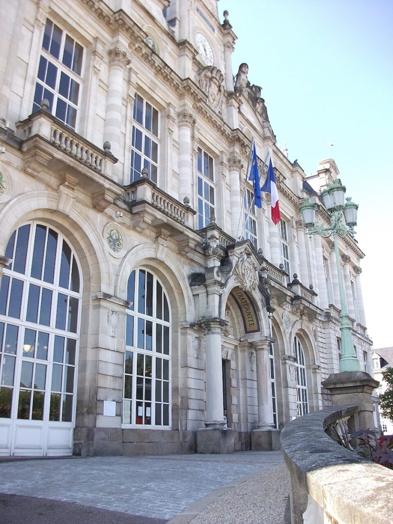 Incendie de l’Hôtel de ville de Limoges : un monument historique ravagé