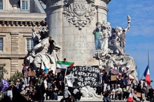 Mobilisations lycéennes, réponse du gouvernement : pourquoi la situation est inédite et imprévisible