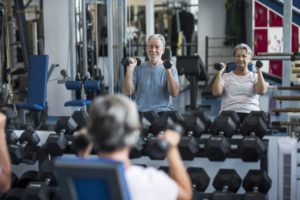Le déclin physique marqué lié à l’âge n’est pas inévitable : voici comment la musculation peut inverser la tendance