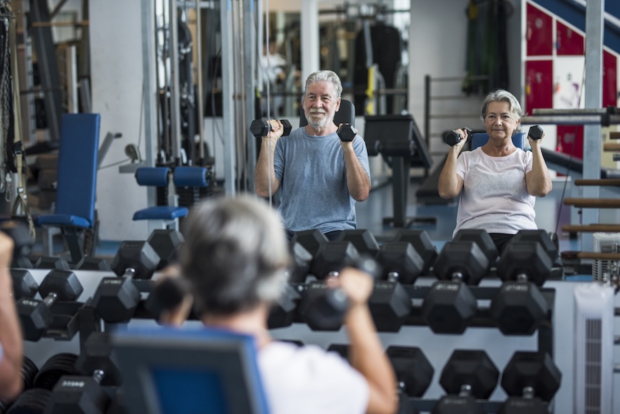 Le déclin physique marqué lié à l’âge n’est pas inévitable : voici comment la musculation peut inverser la tendance